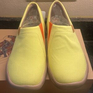 UIN Women's Travel Walking Shoes Slip On Casual Loafers (Toledo Lemon Yellow)